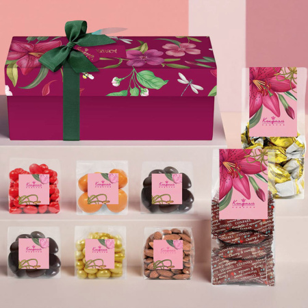 Набор: драже, конфеты глазированные, ядра орехов 765г