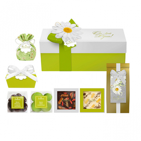 Подарочный набор: кофе, драже, шоколад, конфеты ассорти