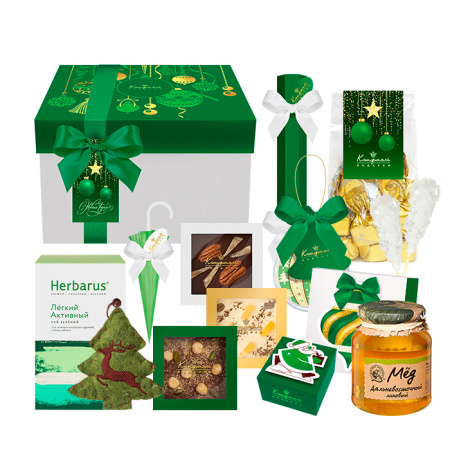 Подарочный набор: шоколад, конфеты, чай, сахар 1115г