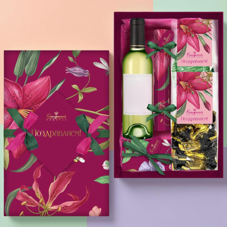 Набор: шоколад, конфеты ассорти, сухофрукты, мармелад-суфле 385г