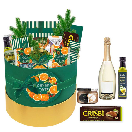 Набор с конфетами: мармелад-суфле, ассорти, сухофрукты, меренги, пряник, варенье, оливки, масло, паштет, печенье, чай