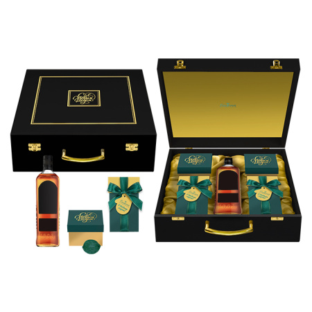 Шкатулка с конфетами ассорти, мягкий грильяж, сухофрукты в шоколаде