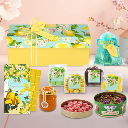 Набор: шоколад, драже, мармелад, варенье, чай