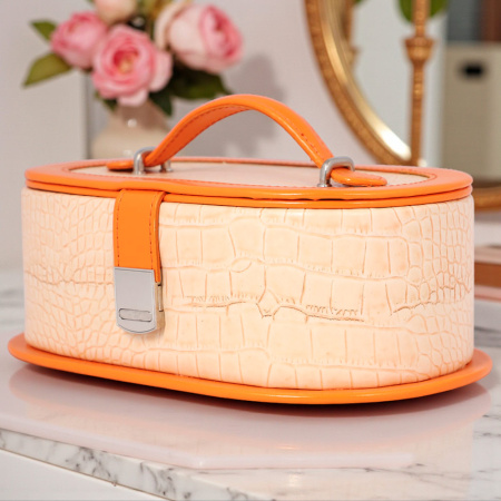 Шкатулка для украшений овальная