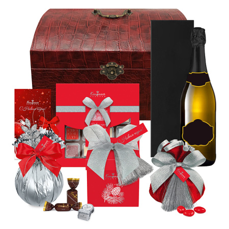 Набор конфет ассорти, сухофруктов, шоколада, драже