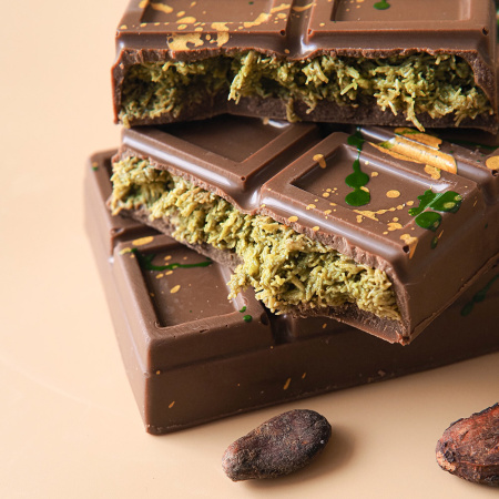 Шоколад молочный дубайский с фисташкой 230г Шоколад молочный дубайский с фисташкой 230г