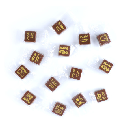 Шоколад молочный с декором хочу