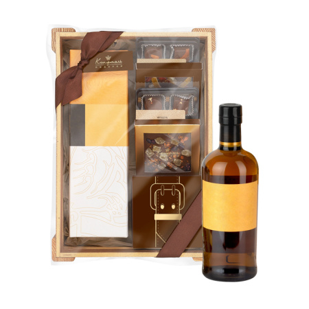 Шкатулка с конфетами и шоколадом 2440г