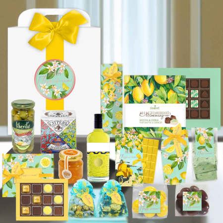 Набор: шоколад, драже, мармелад, конфеты глазированные, чай, варенье