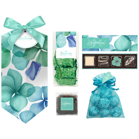 Набор чая и конфет: марципановых, ассорти, мармелада-суфле