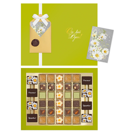 Набор конфет ассорти, шоколада и мармелада