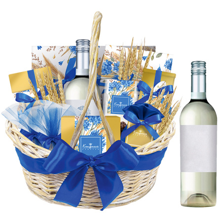 Корзина с конфетами: мармелад-суфле, ассорти, мягкий грильяж, драже, кофе