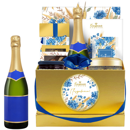 Набор с конфетами: ассорти, шоколад, конфеты ручной работы,чай