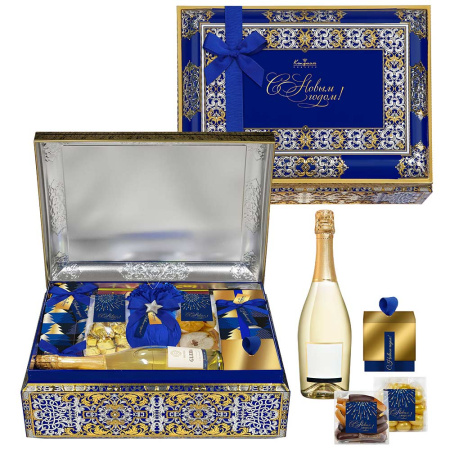 Шкатулка с конфетами: сухофрукты, цукаты, драже, ассорти, печенье