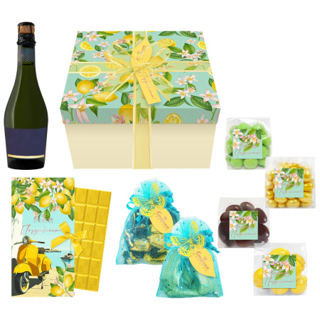 Набор: шоколад, драже, мармелад в шоколаде