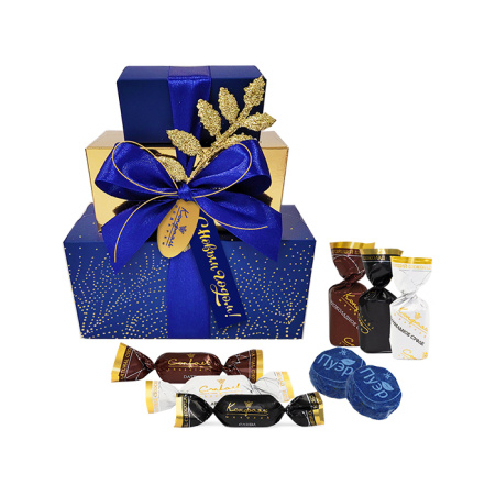 Набор конфет суфле, сухофруктов в шоколаде, чая