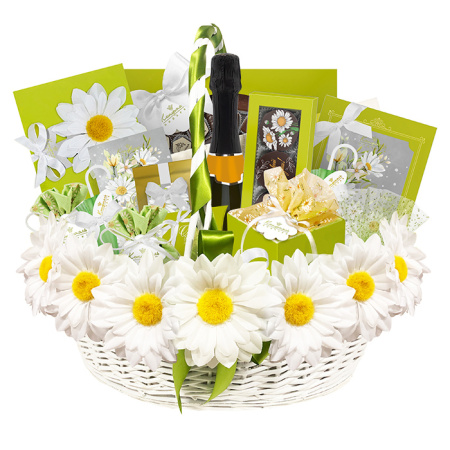 Корзина: конфеты ассорти, чай, шоколад, платок, кофе, скатерть