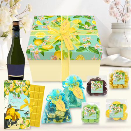 Набор: шоколад, драже, мармелад в шоколаде